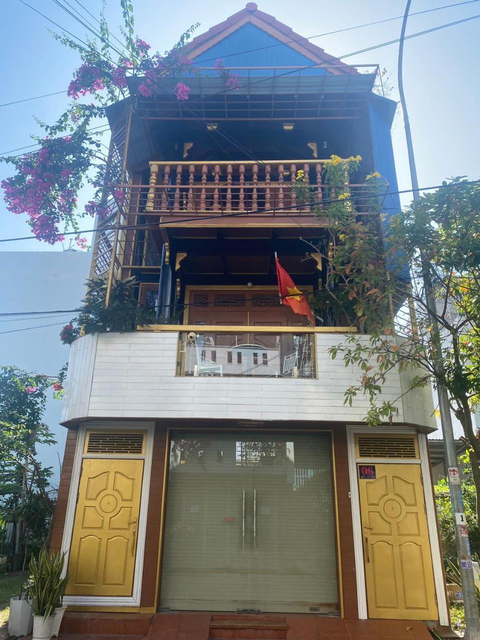 Biet Thu Go Wooden House Quy Nhon Canh Bien Vila Exterior foto